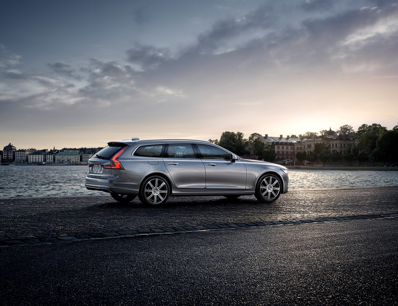Illustration for article titled The 2017 Volvo V90 Is Beautifully Wagon-Tastic